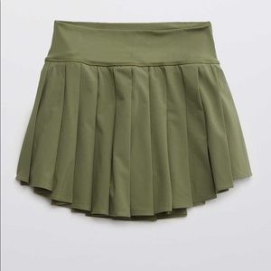 Aerie Offline Real Me Tennis Skirt (Olive Fun)